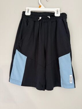 Abercrombie Boys Athletic Pull Up Shorts Black and Light Blue Size 7/8